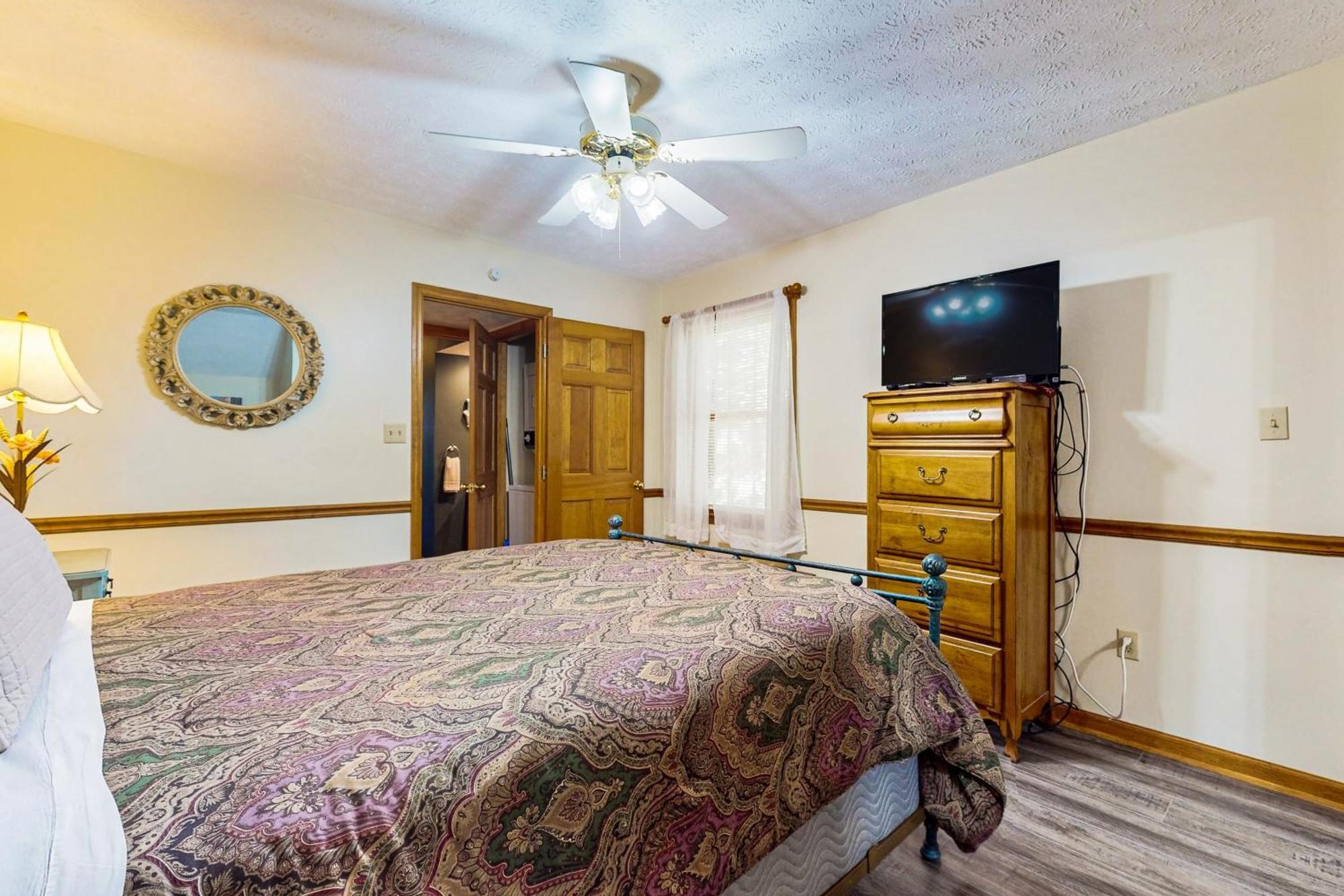 Villa Peaceful Pine Pigeon Forge Esterno foto